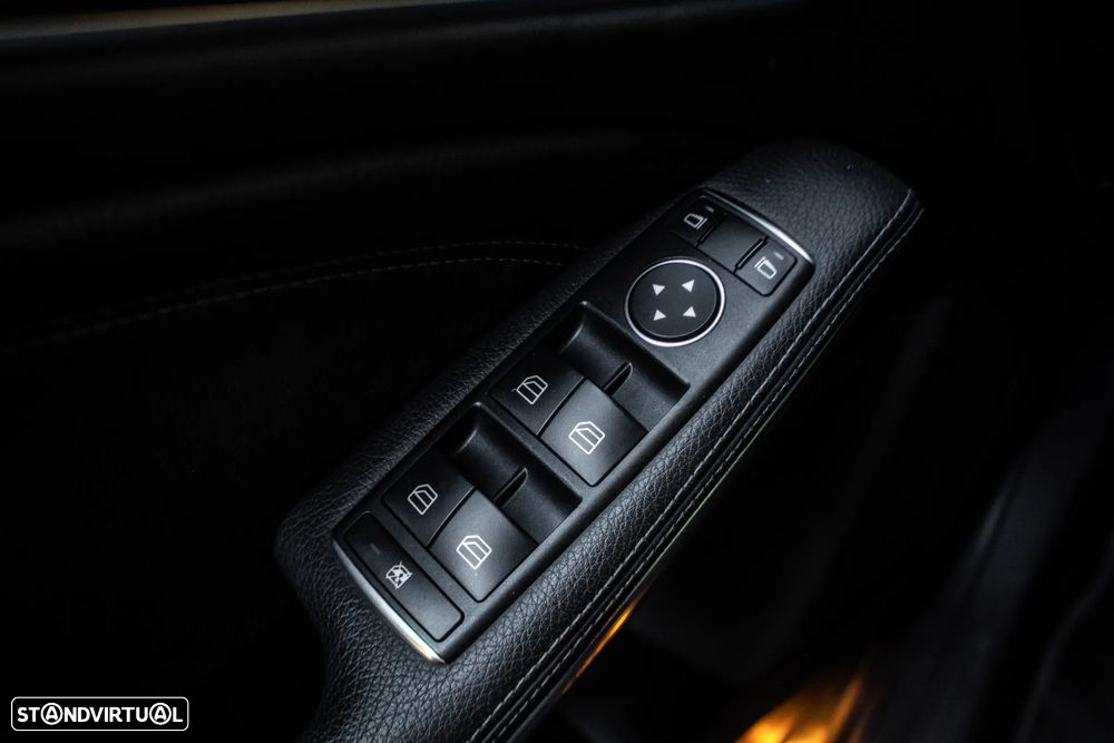 Mercedes-Benz CLA 200 d 4Matic 7G-DCT - 13