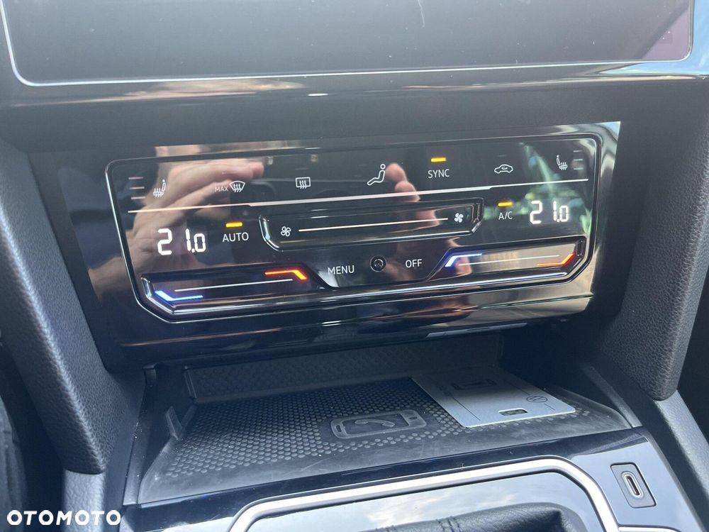 Volkswagen Passat 2.0 TDI 4Mot Elegance DSG - 22