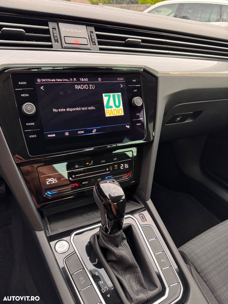 Volkswagen Passat Variant 2.0 TDI DSG (BlueMotion Technology) Highline - 26