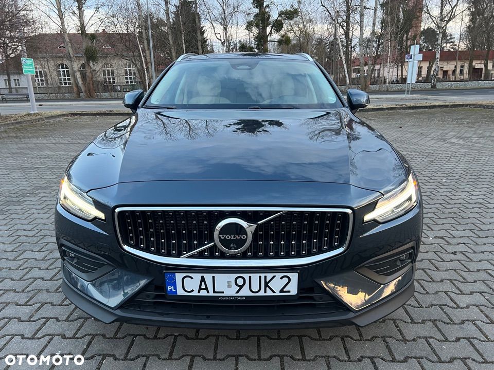 Volvo V60 B5 B AWD Plus Dark - 3