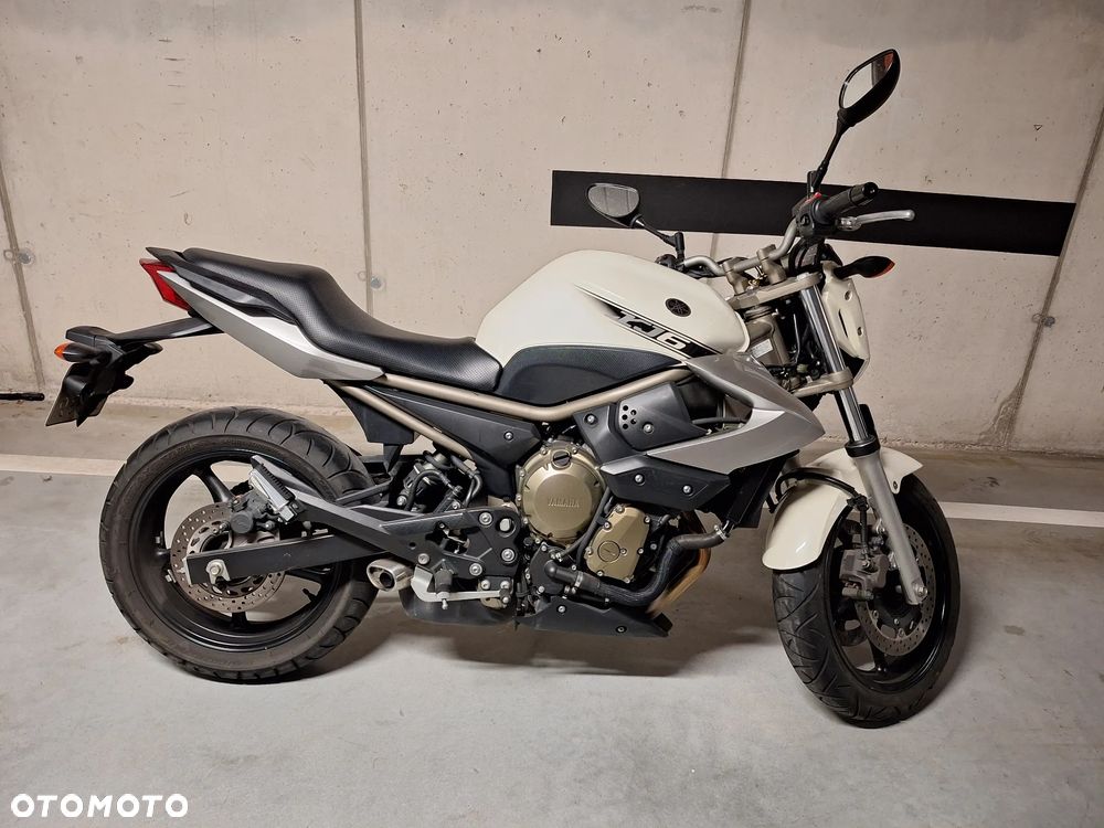 Yamaha XJ - 6