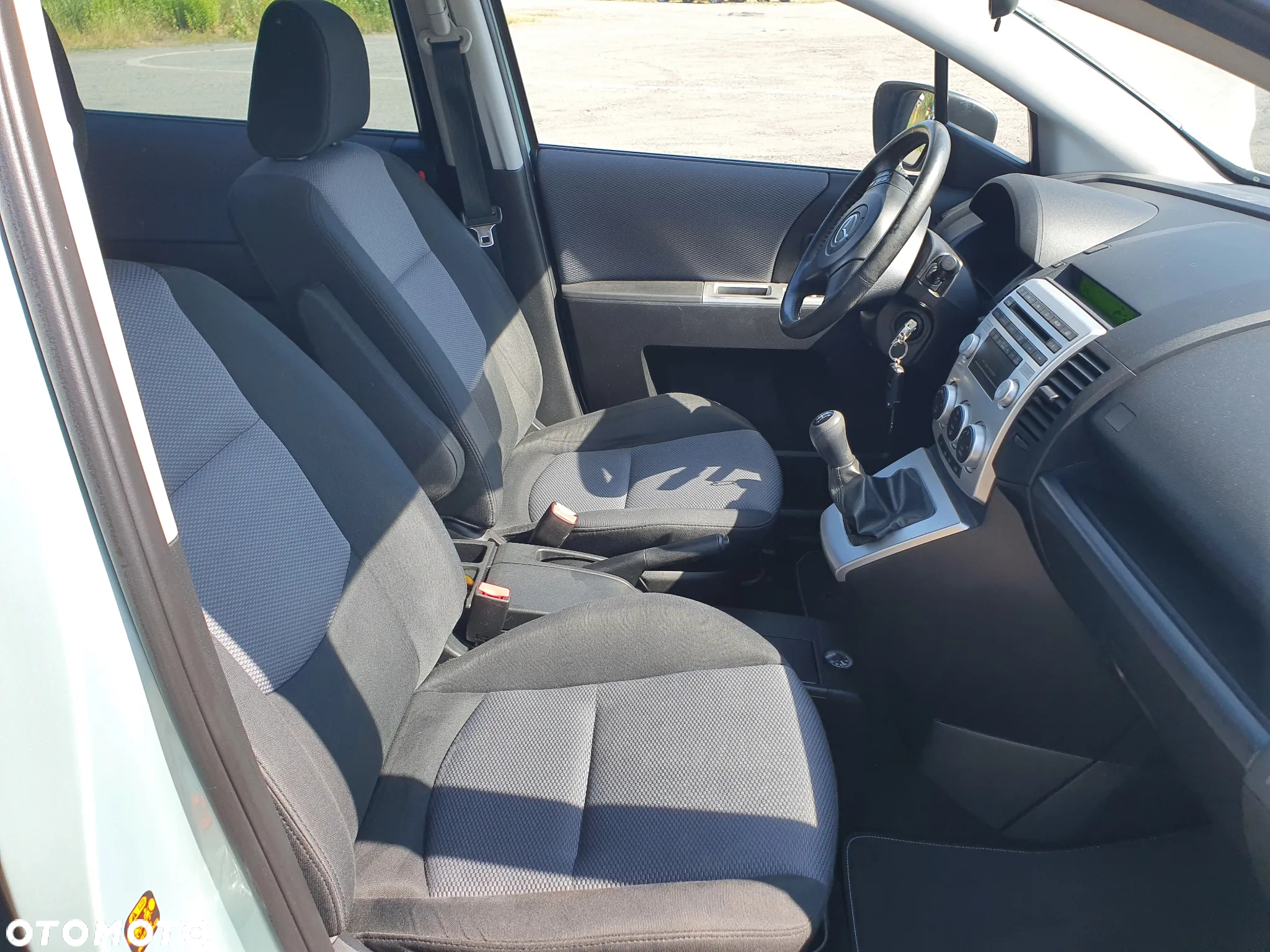 Mazda 5 2.0 Exclusive + - 20