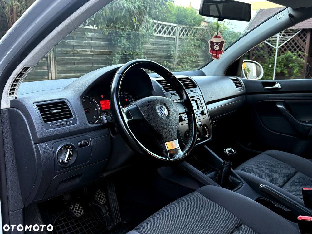 Volkswagen Golf V 1.9 TDI Trendline - 21