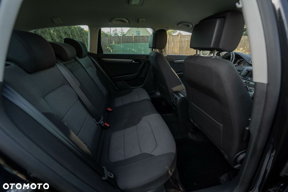 Volkswagen Passat 2.0 Blue TDI SCR Highline - 25