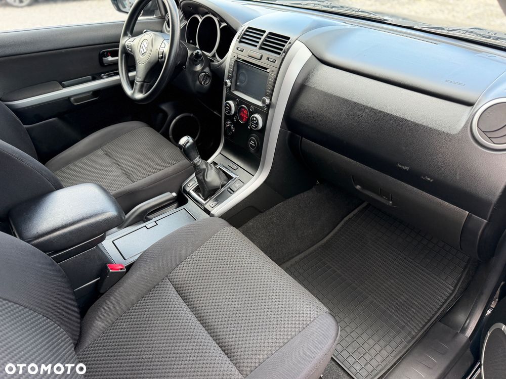 Suzuki Grand Vitara - 25