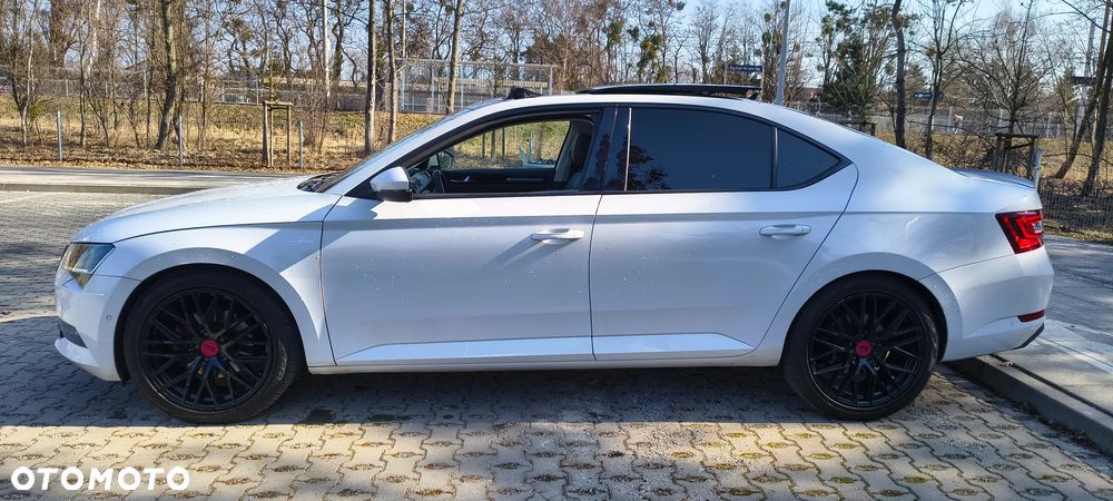 Skoda Superb 2.0 TDI L&K DSG - 7