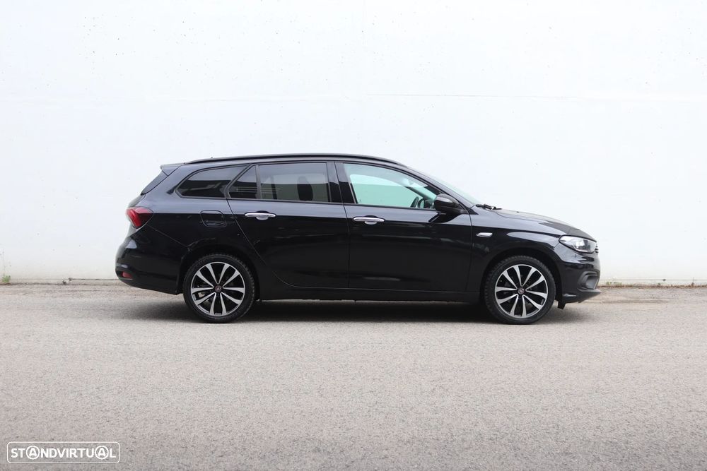 Fiat Tipo Station Wagon 1.3 M-Jet Lounge Tech - 26