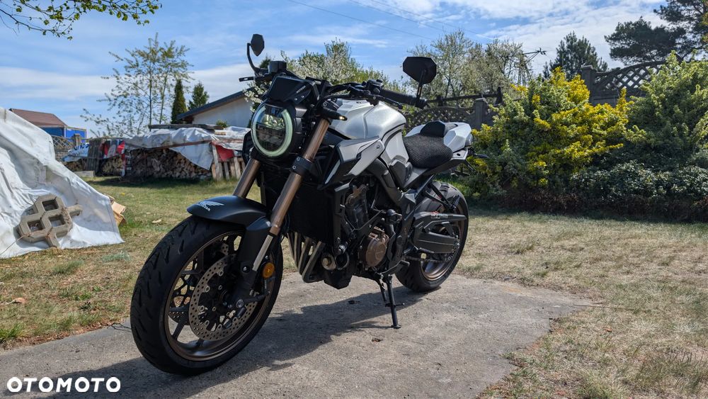 Honda CB - 1
