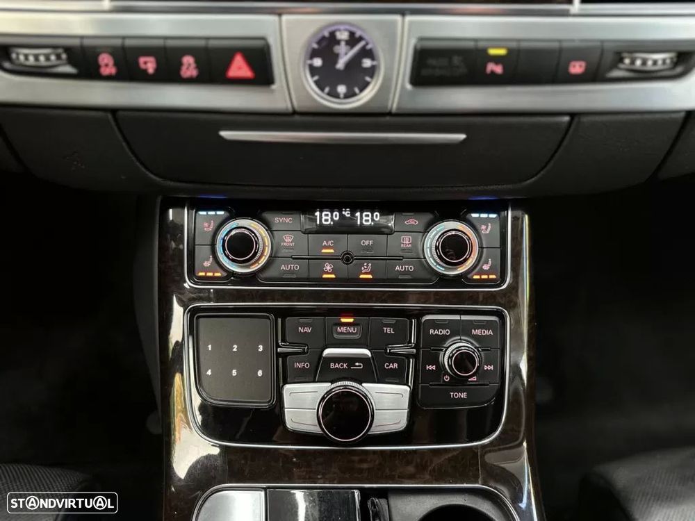 Audi A8 3.0 TDI V6 quattro Clean Exclusive - 32