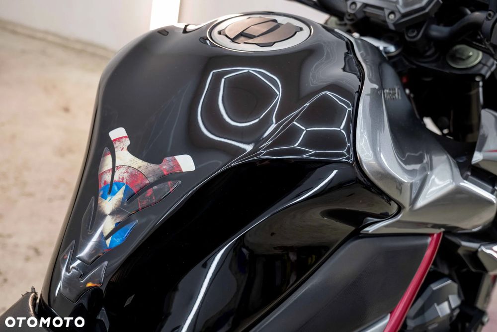 Kawasaki Z 900 - 23
