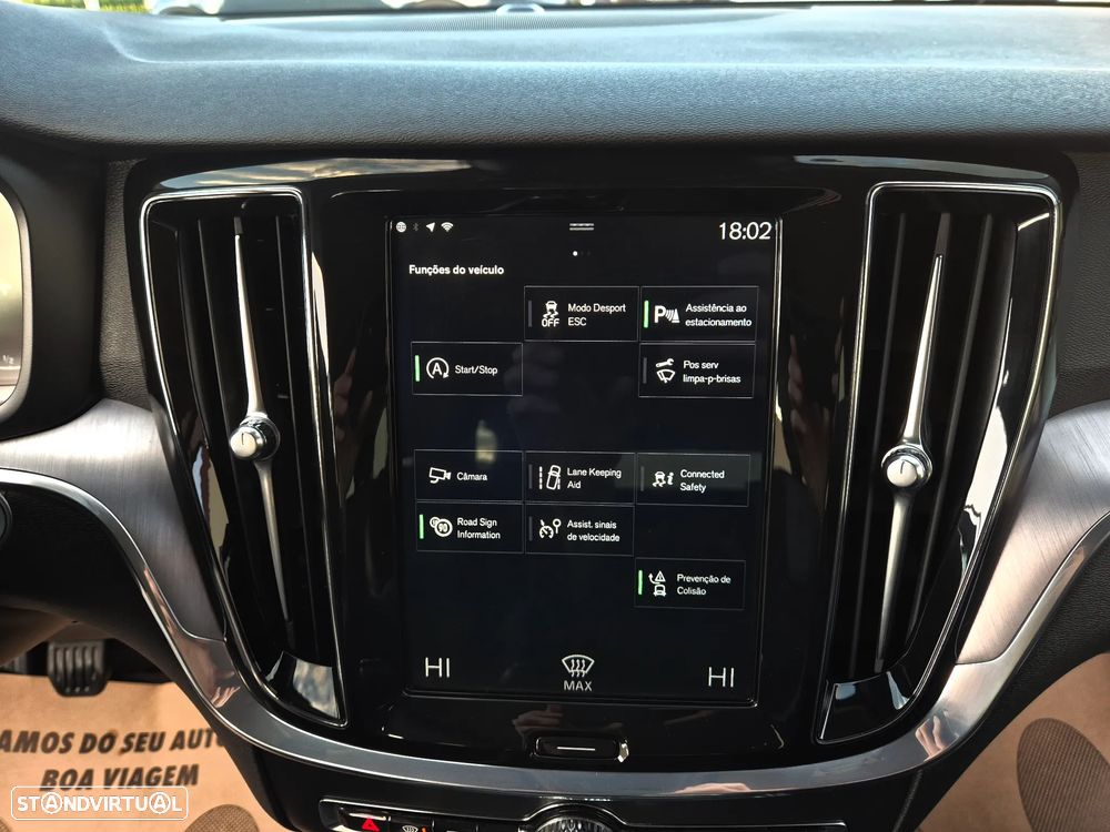 Volvo V60 2.0 D3 Momentum Plus - 28