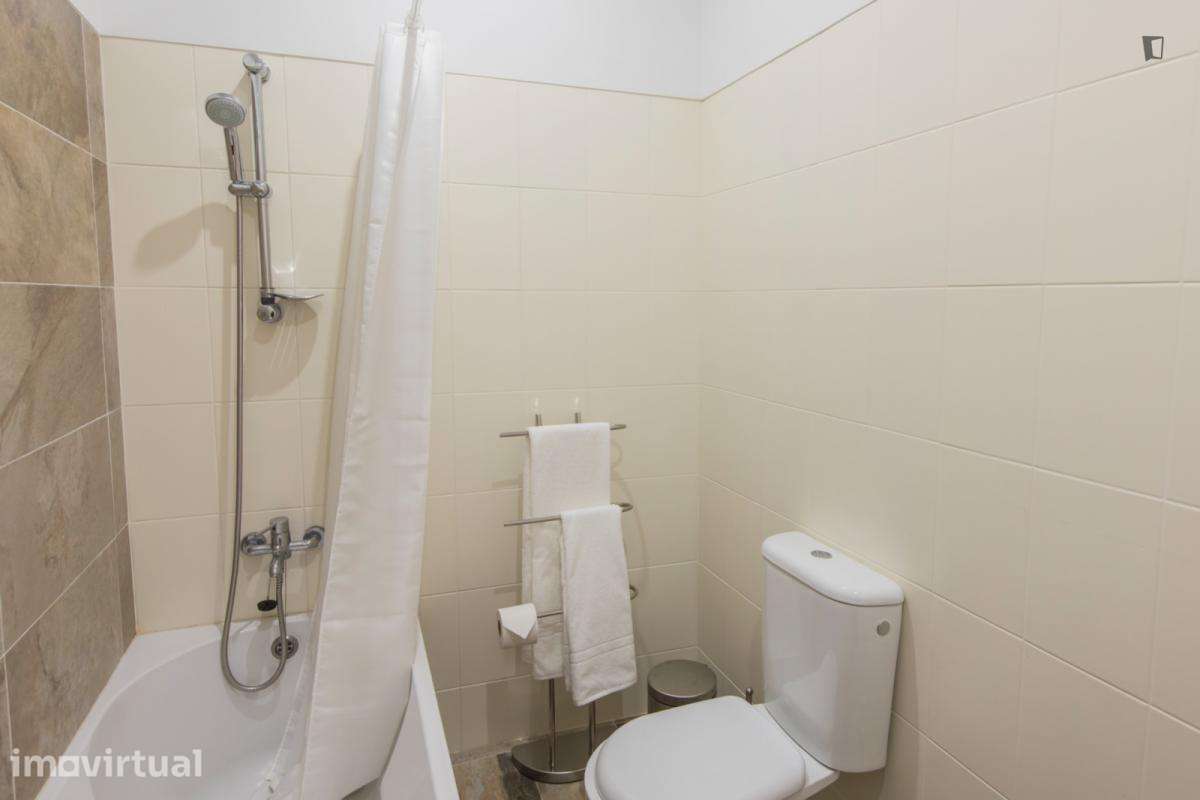 Quarto - localizado em Martim Moniz Lisbon - Grande imagem: 3/18