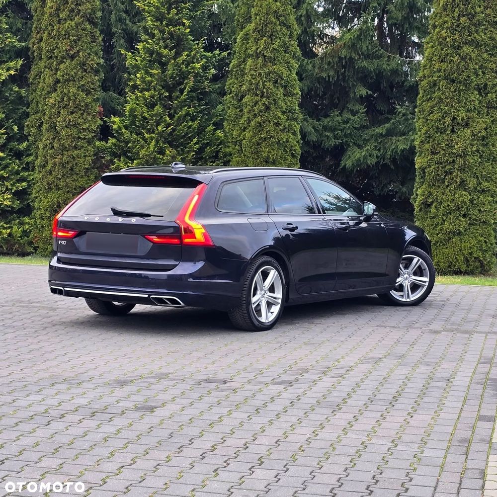 Volvo V90 D3 Momentum Pro - 16