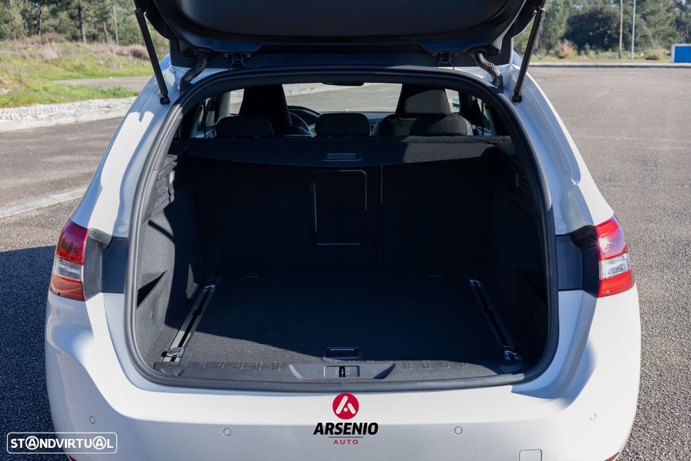 Peugeot 308 SW 1.5 BlueHDi GT EAT8 - 50