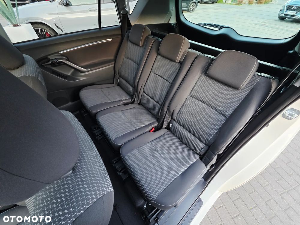Toyota Verso 1.6 D-4D Premium - 23