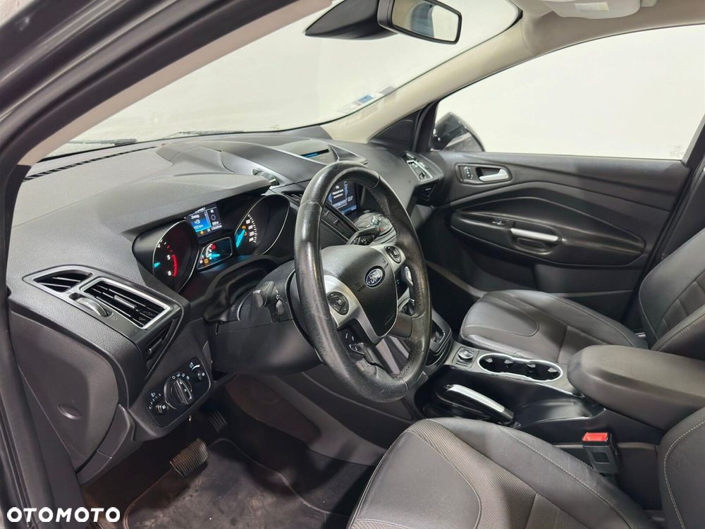 Ford Kuga - 28
