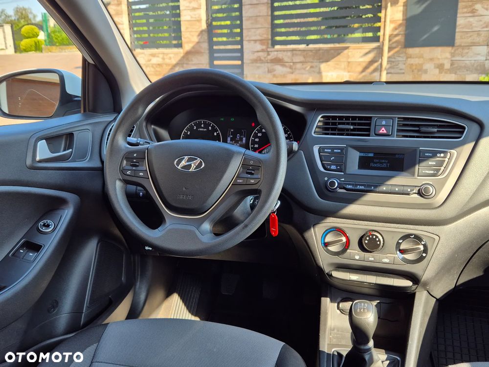 Hyundai i20 1.2 Classic Plus - 17