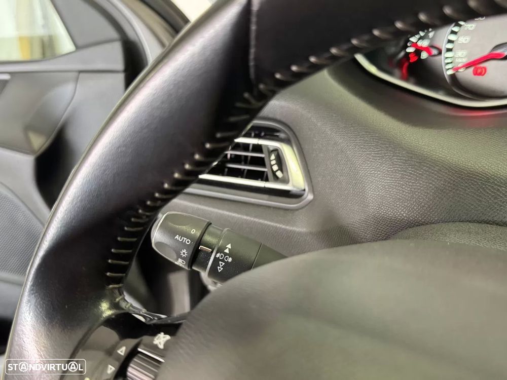 Peugeot 308 SW 1.5 BlueHDi Style J17 - 40