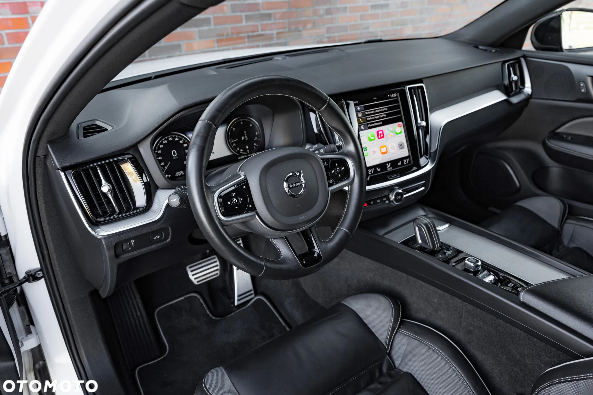 Volvo V60 B4 D Geartronic RDesign - 24