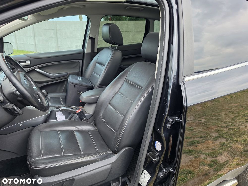 Ford Kuga 2.0 TDCi 2x4 Titanium - 16