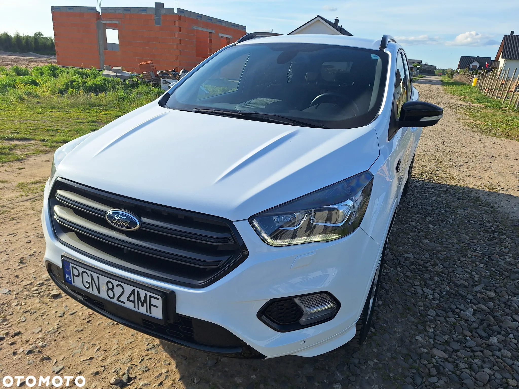 Ford Kuga 2.0 TDCi 2x4 ST-Line - 2