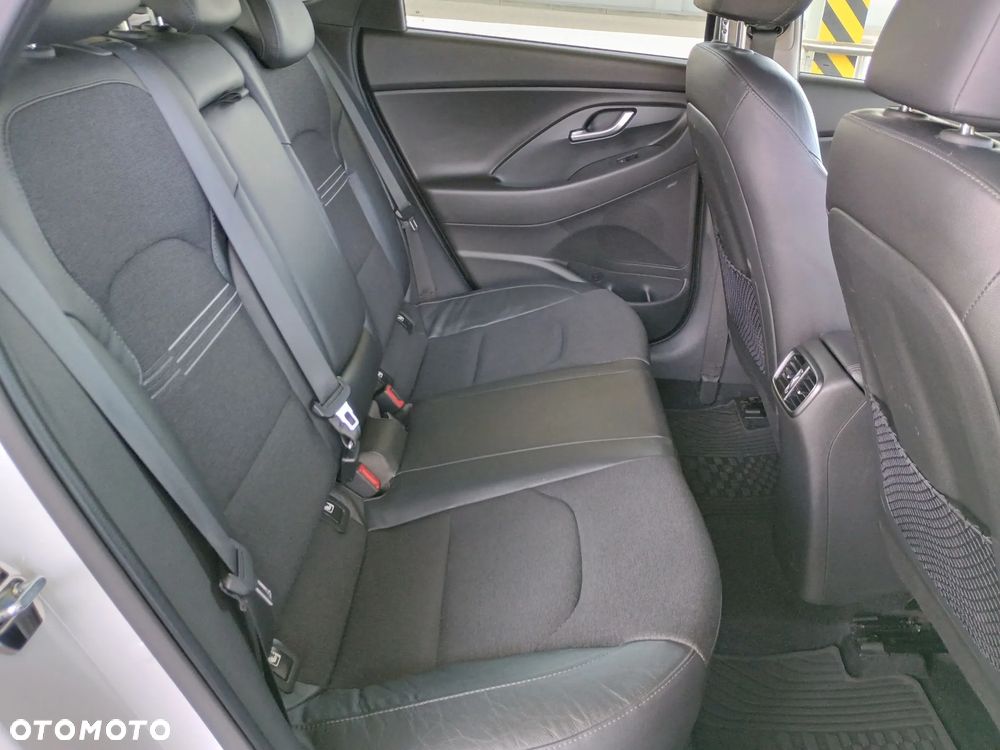 Hyundai i30 1.5 T-GDI 48V-Hybrid DCT N-Line - 14