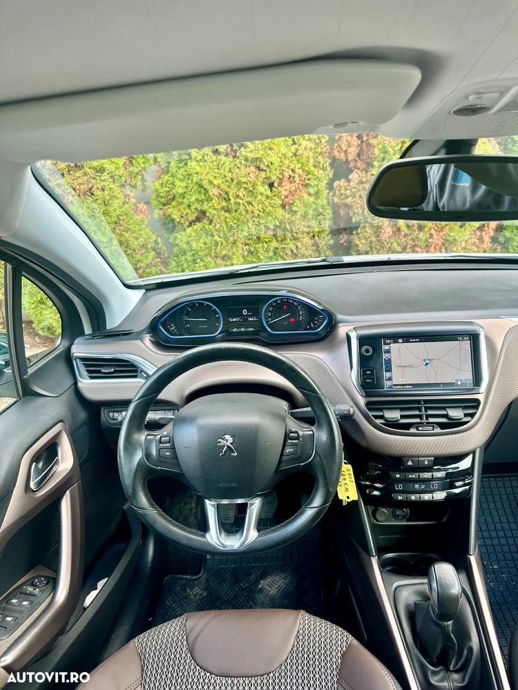Peugeot 2008 - 11