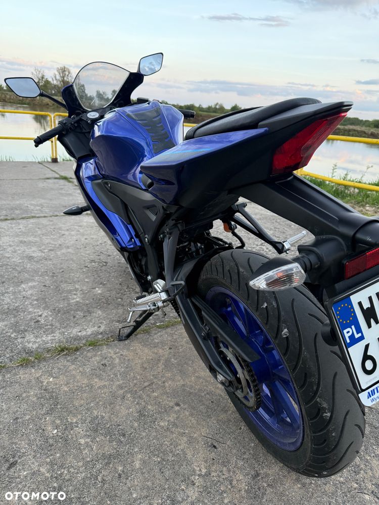 Yamaha YZF - 8