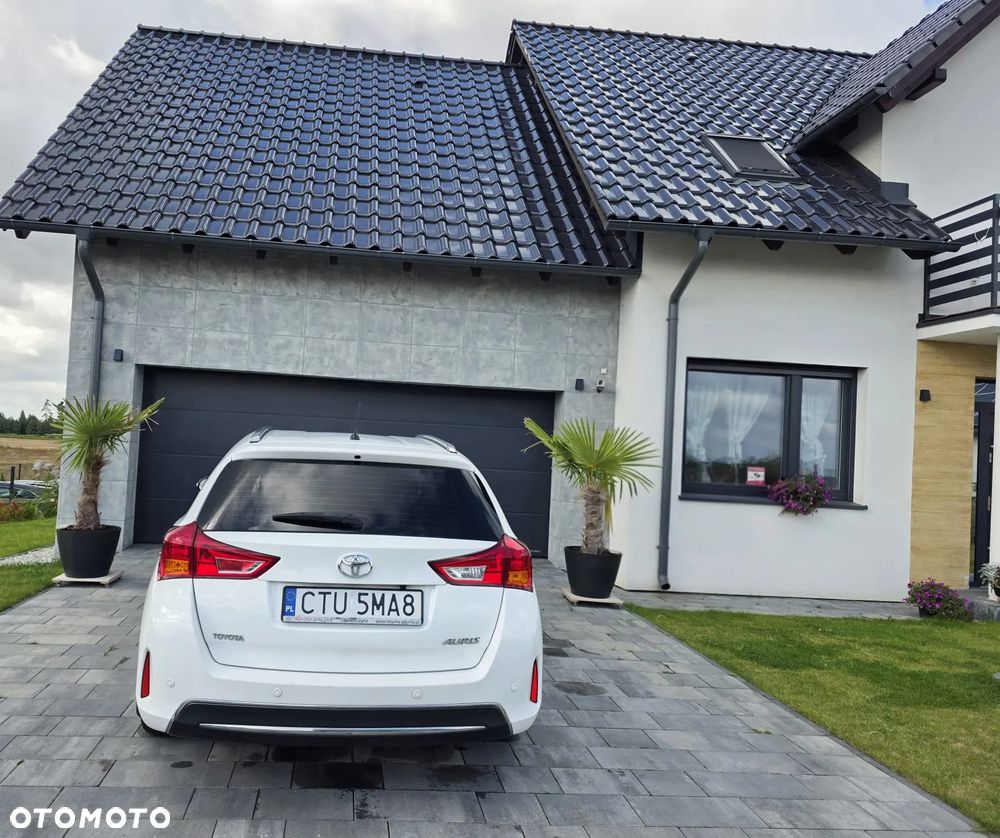 Toyota Auris 1.6 Prestige - 3