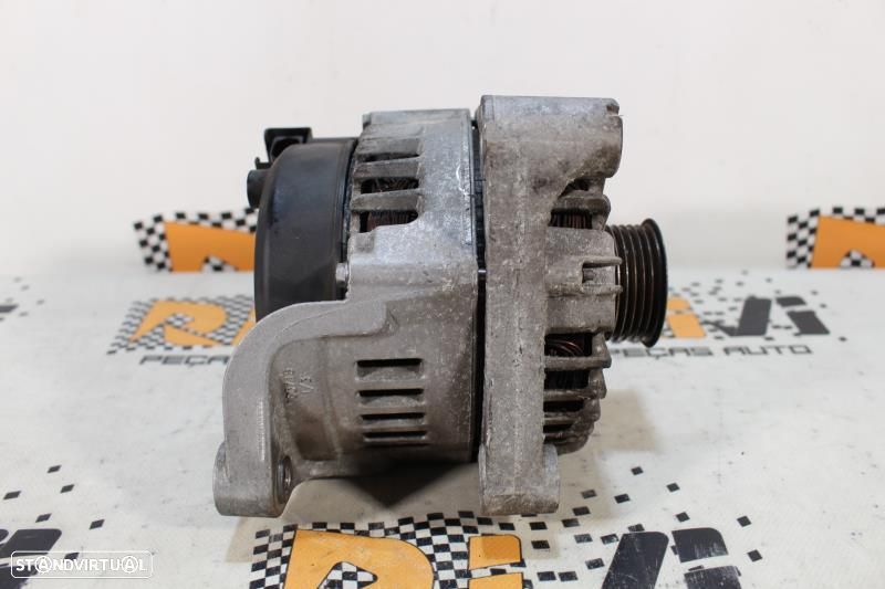 Alternador Bmw 1 (E87)  7802261 / 2543461E / Fg18s019 / 12317802261 - 6