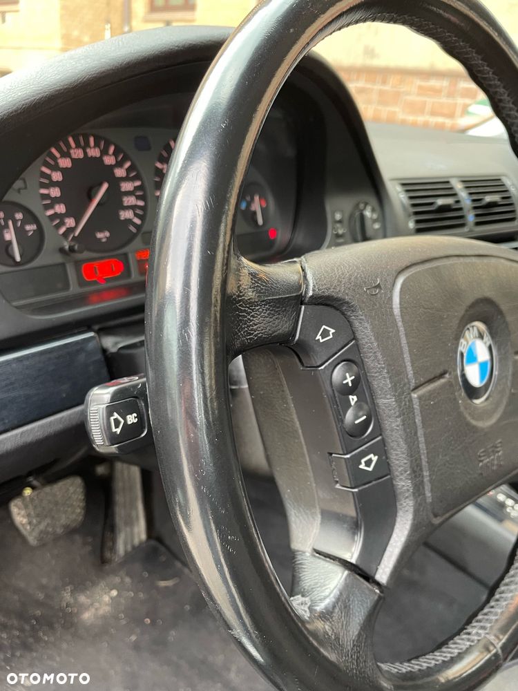 BMW Seria 5 - 28