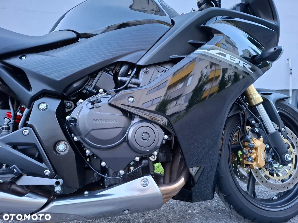 Honda CBR - 13