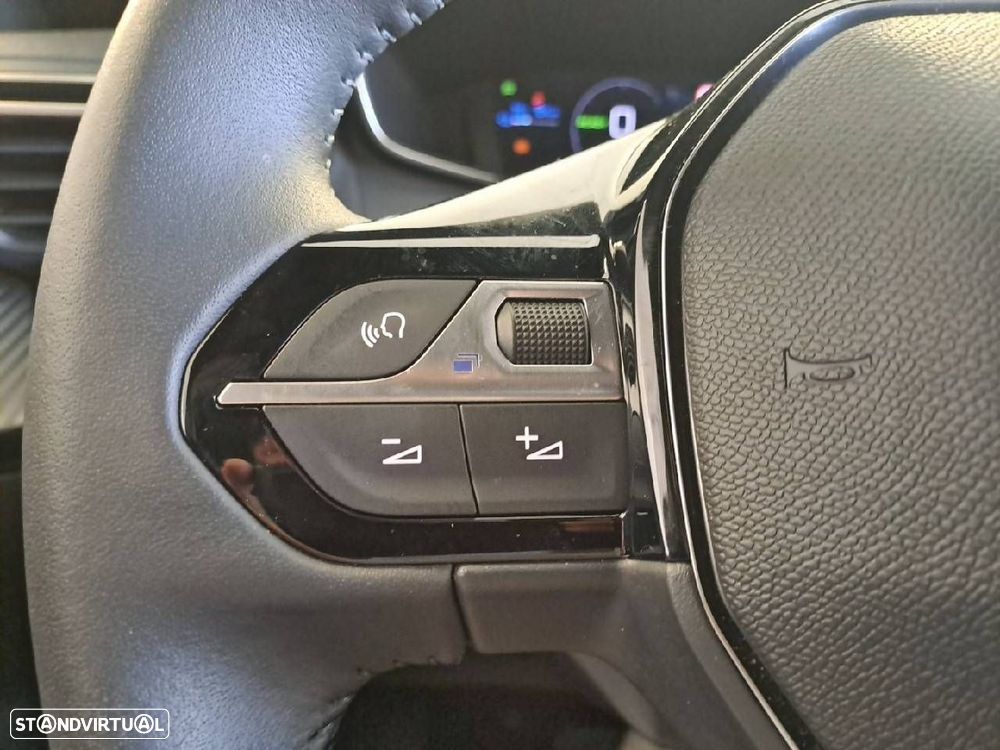 Peugeot e-2008 54 kWh Allure - 15
