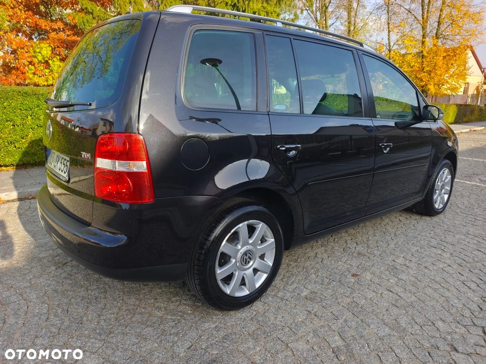 Volkswagen Touran 2003 photo 3