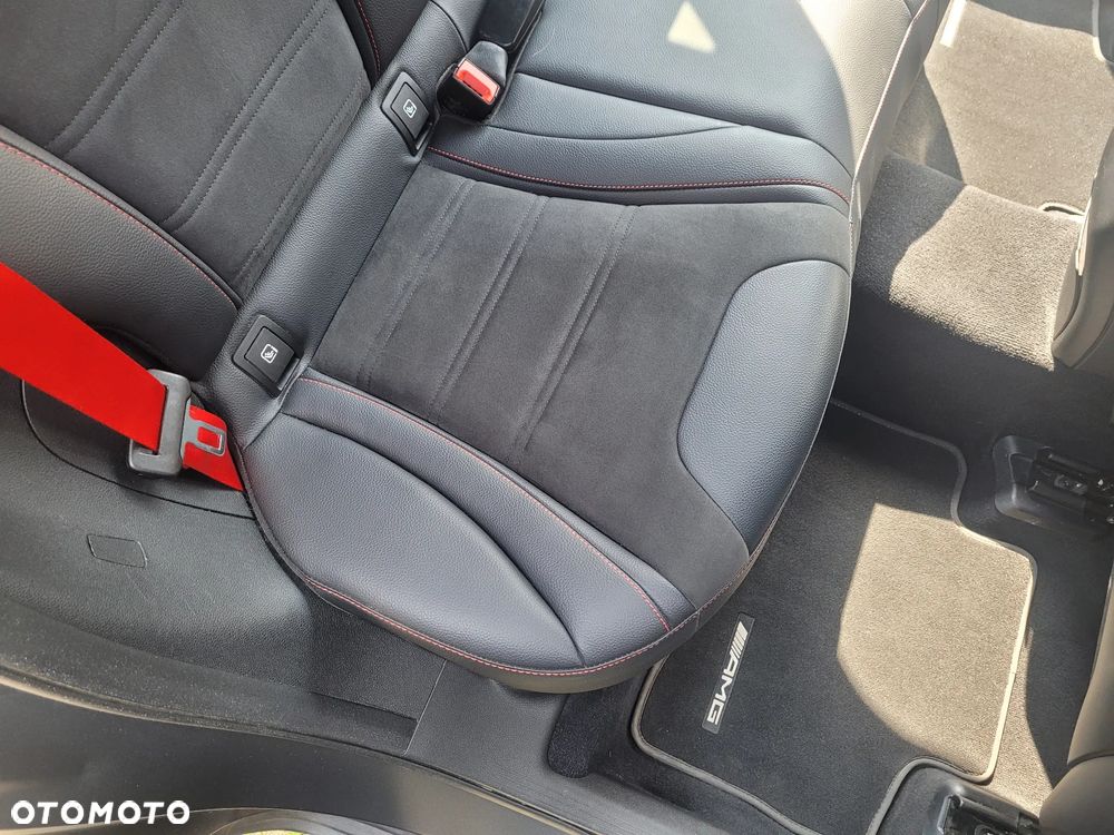 Mercedes-Benz GLC - 36