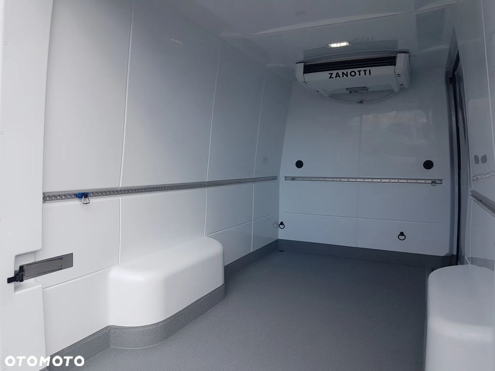 Volkswagen CRAFTER CHŁODNIA MROŹNIA AGREGAT IZOTERMA GRZANIE DŁUGI WYSOKI KLIMA TEMPOMAT - 18