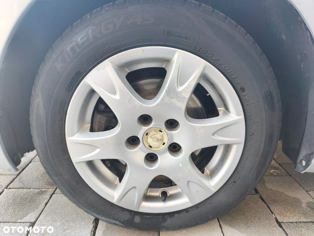 Skoda RAPID - 35