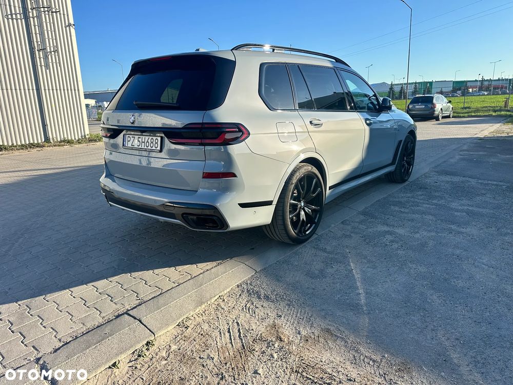 BMW X7 xDrive40i mHEV Individual Edition sport - 9