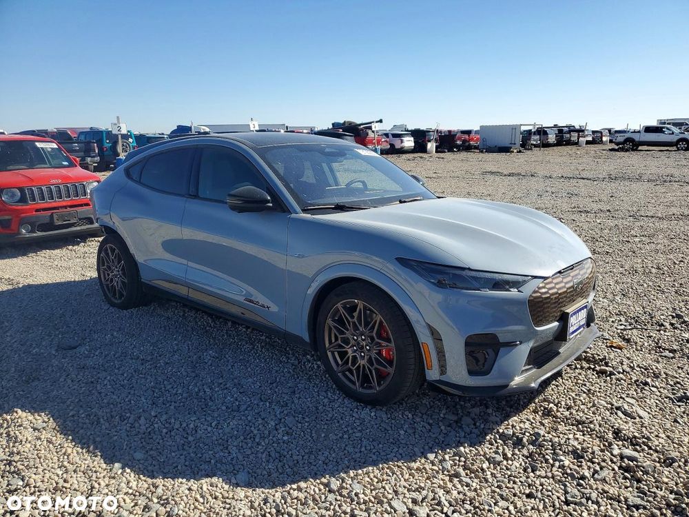 Ford Mustang Mach-E AWD GT - 5