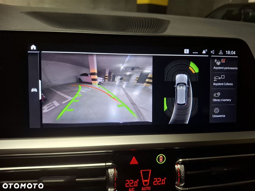BMW Seria 3 318d mHEV - 24