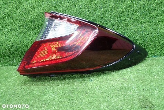 TOYOTA C-HR CHR LIFT 19-21 lampa prawa tylna tył