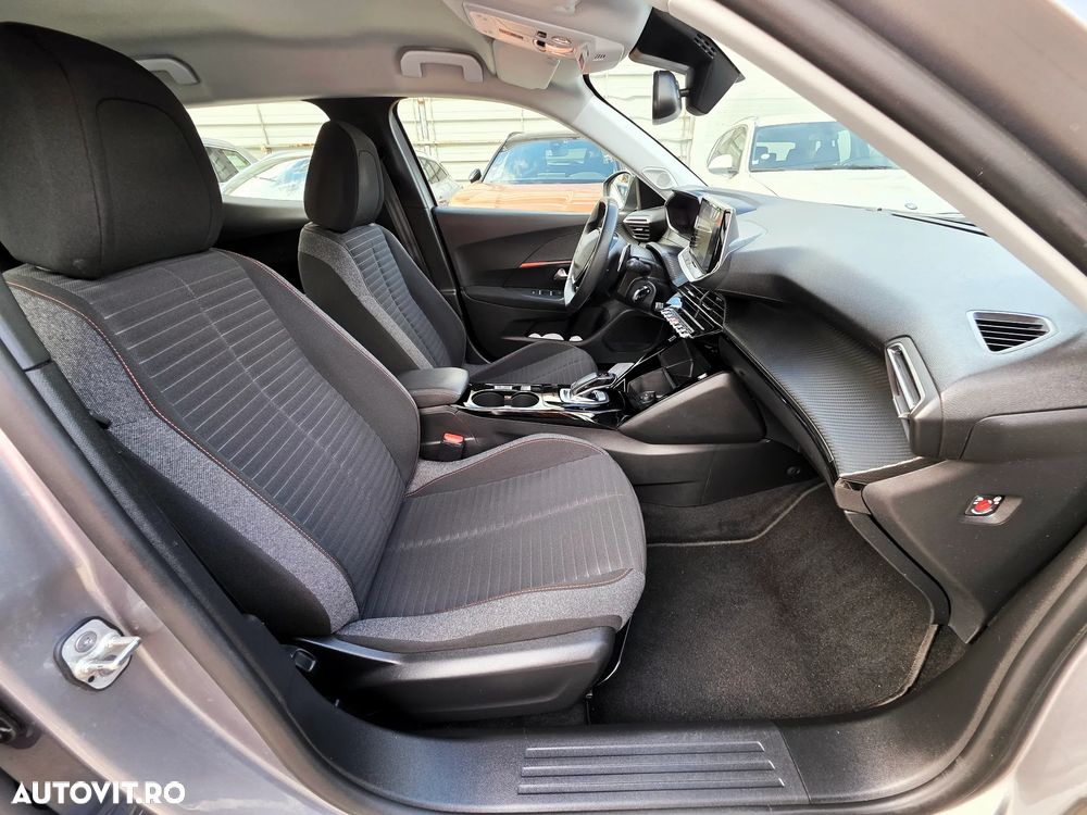 Peugeot 2008 1.5 BlueHDI 130 S&S EAT8 Allure - 15