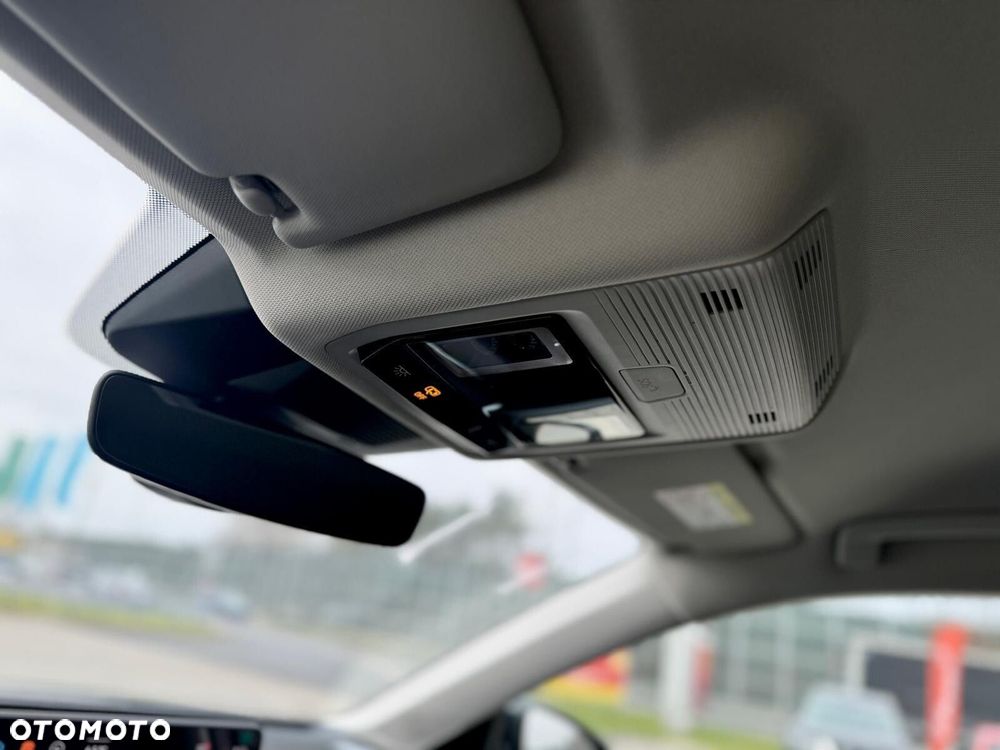 Volkswagen T-Roc - 28