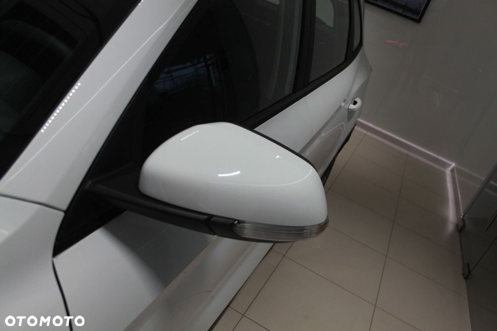 MG ZS Hybrid+ - 12