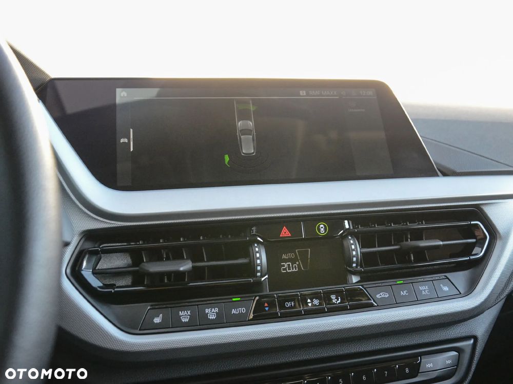 BMW Seria 1 118i Advantage - 24