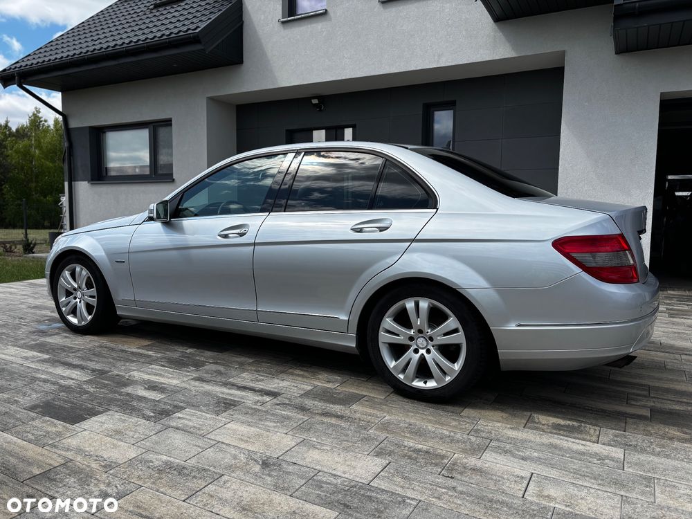 Mercedes-Benz Klasa C 180 CGI Automatik BlueEFFICIENCY Avantgarde - 4