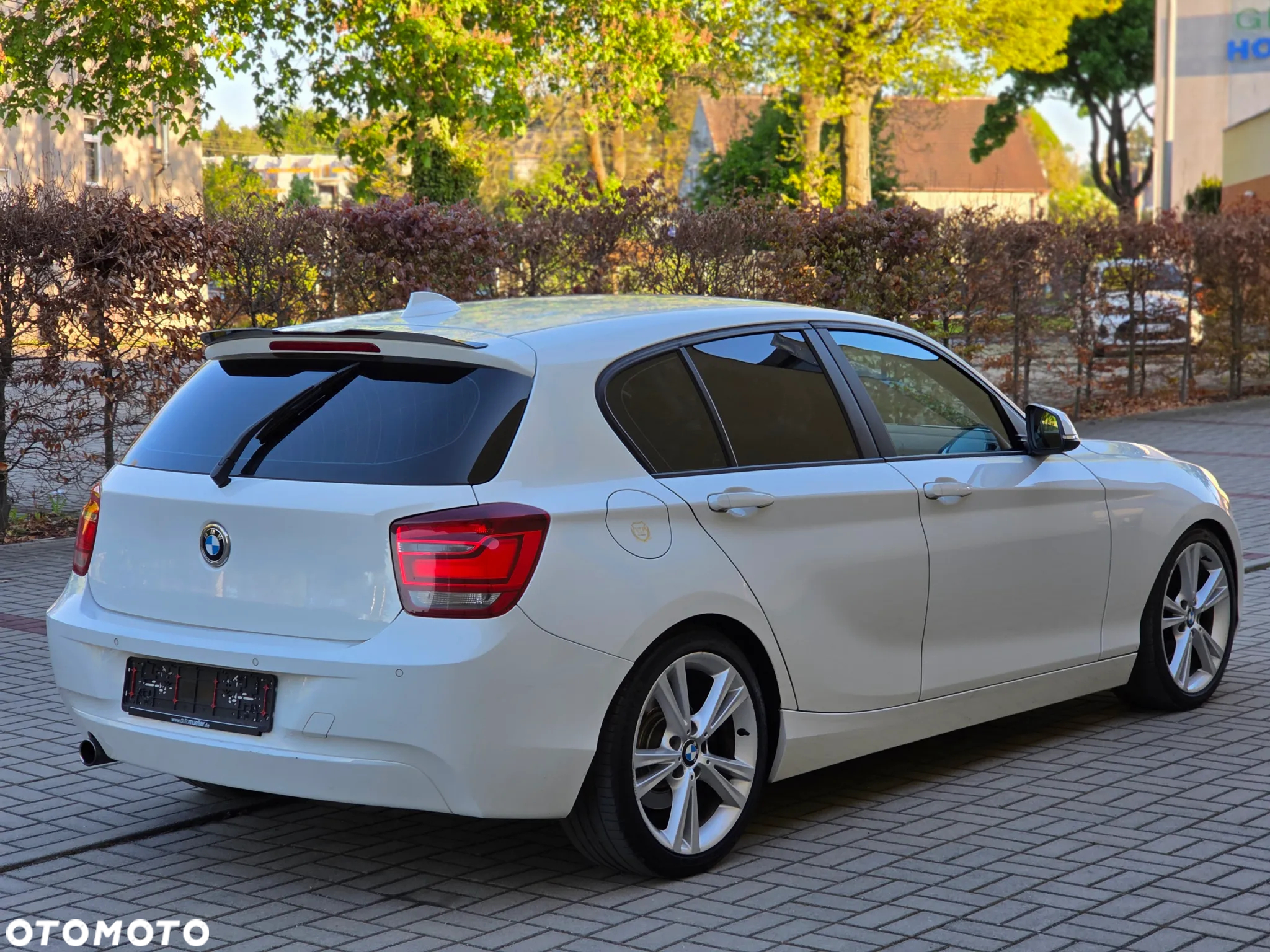 BMW Seria 1 120d Sport-Aut - 4
