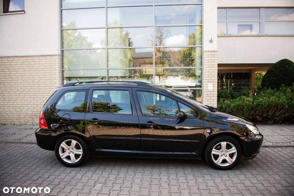 Peugeot 307 110 Grand Filou - 11