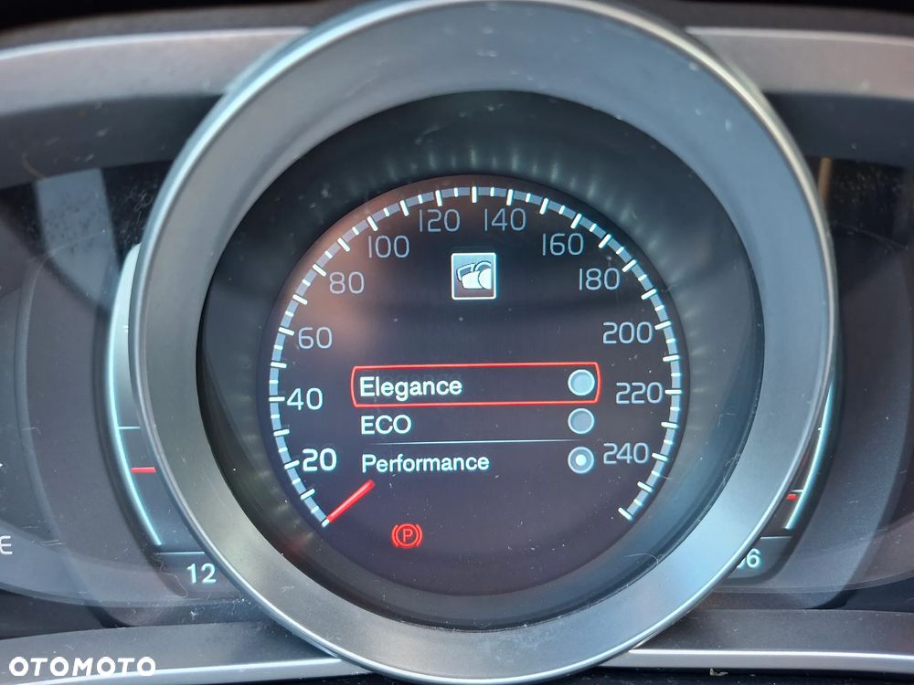 Volvo V40 D2 Momentum - 21