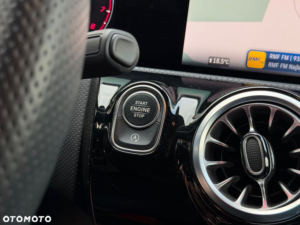 Mercedes-Benz CLA 220 AMG Line 7G-DCT - 20